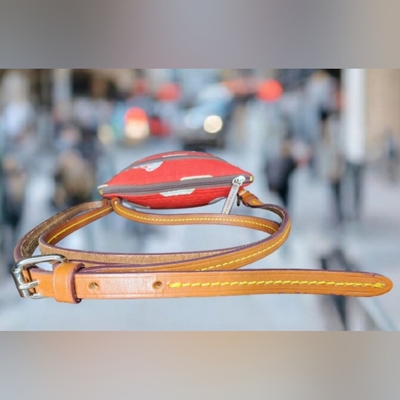 Vintage Dooney & Bourke Red Nylon Triple-Zip Crossbody Bag - Picture 7 of 16